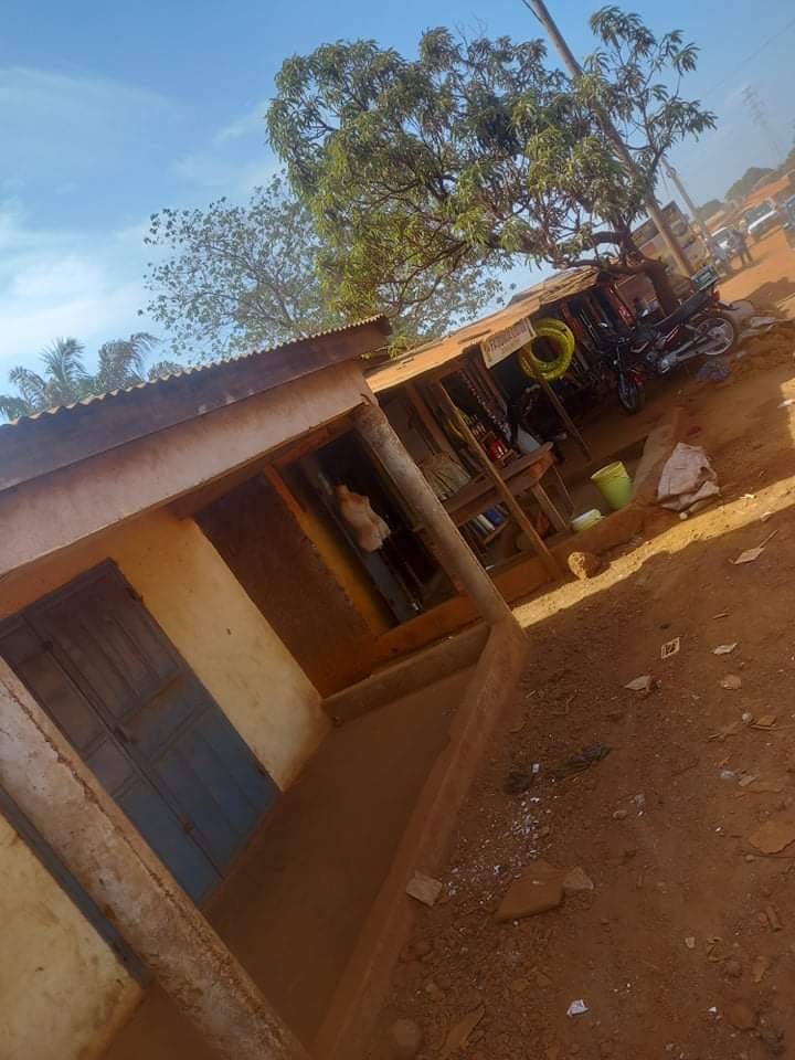 Terrain double – Kabelin – zone commerciale