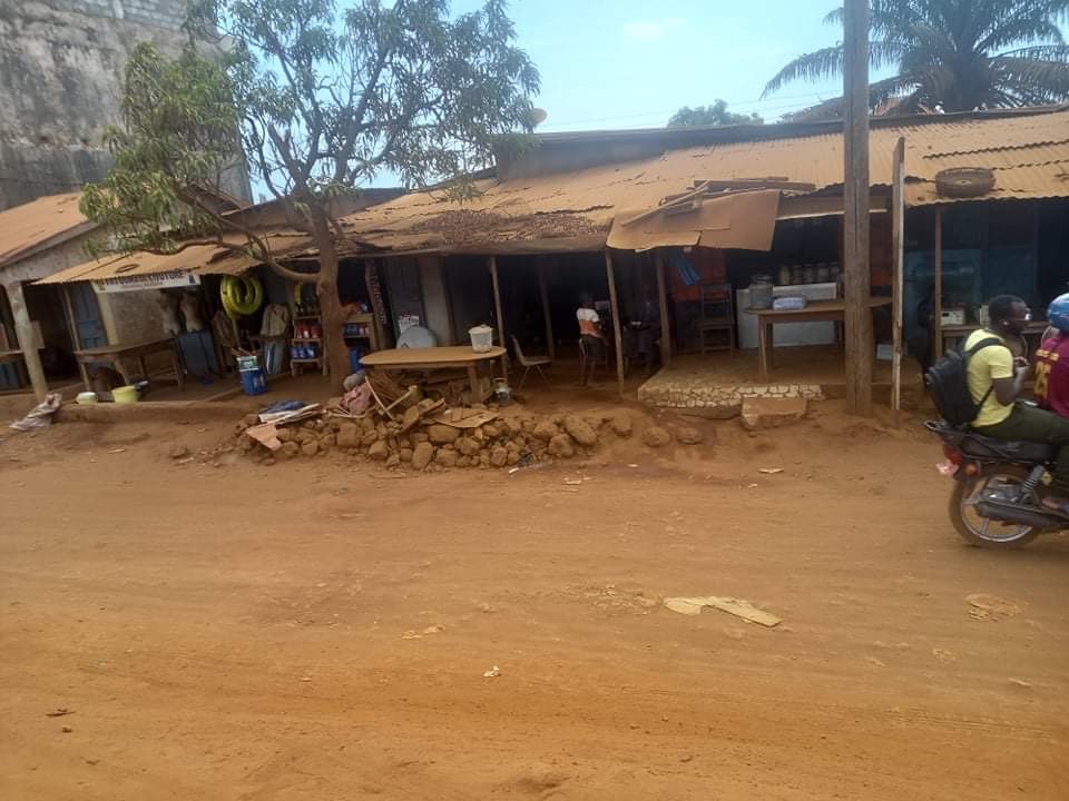 Terrain double – Kabelin – zone commerciale