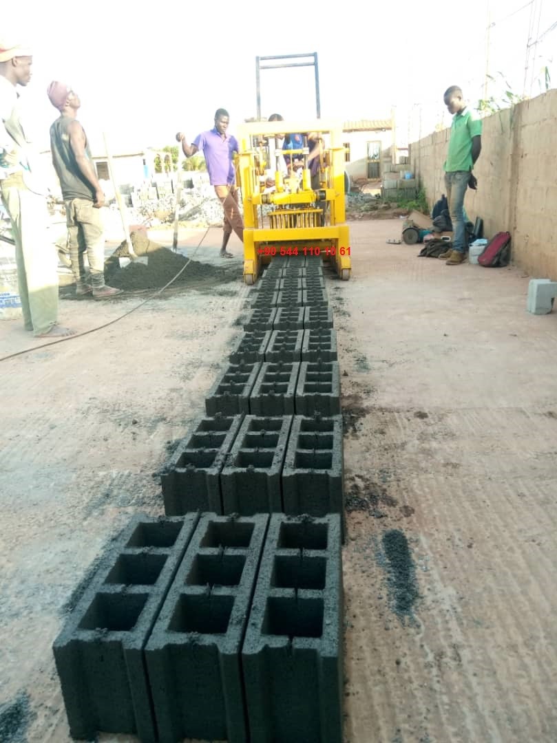 Pondeuse de brique OTT4.1 parpaing agglos bloc beton pave bordure – GUINEE CONAKRY