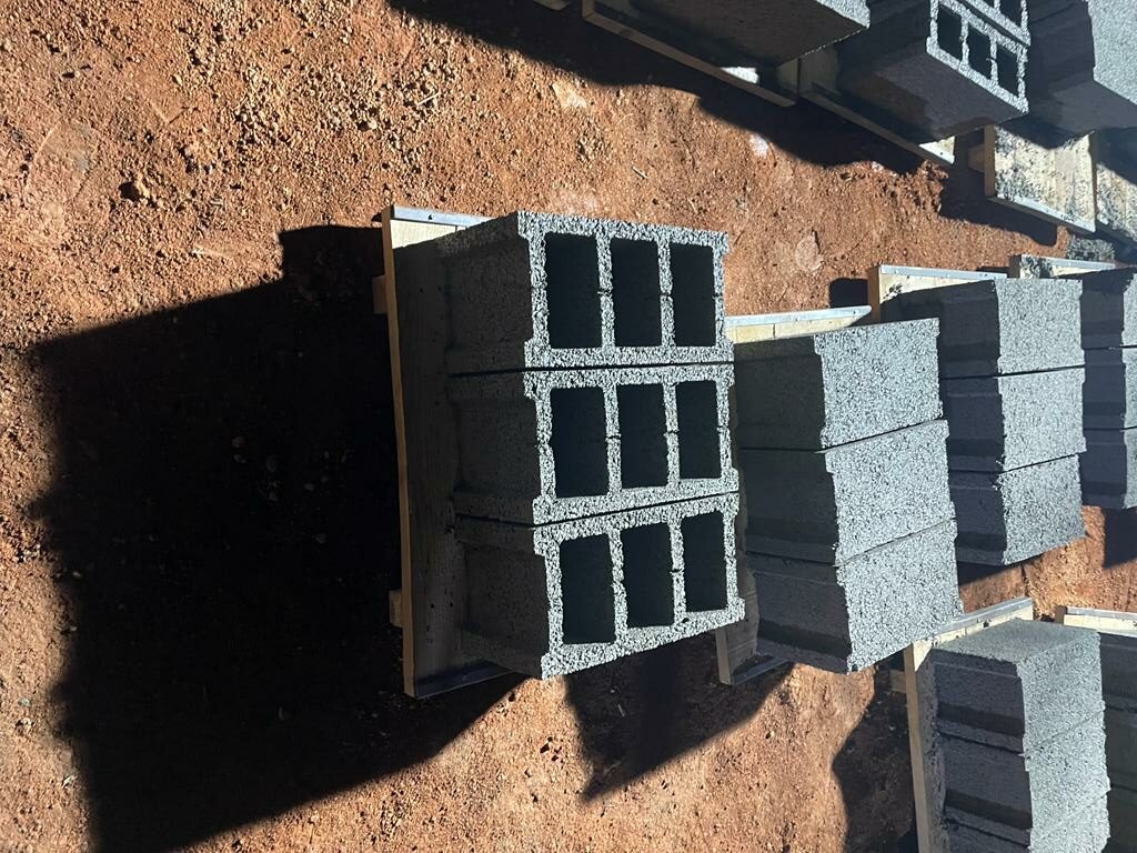 Machine a parpaing semi-automatique OTT 3.1 SA