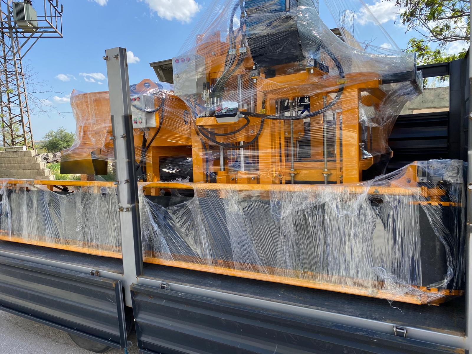 Machine a parpaing semi-automatique OTT 3.1 SA