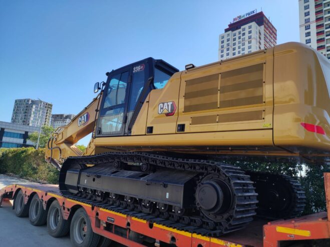 vente des escavateurs caterpillar de vehicules lourds chez OTT GLOBALE