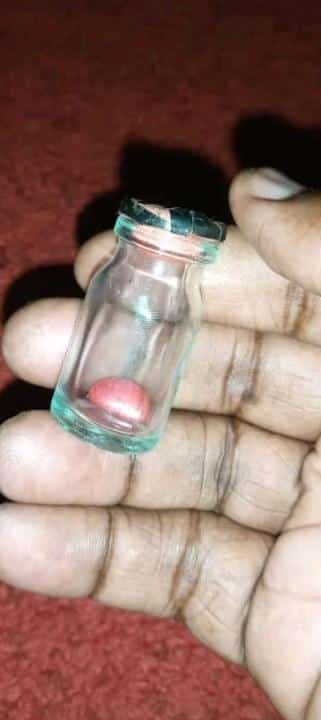 MERCURE ROUGE DISPONIBLE