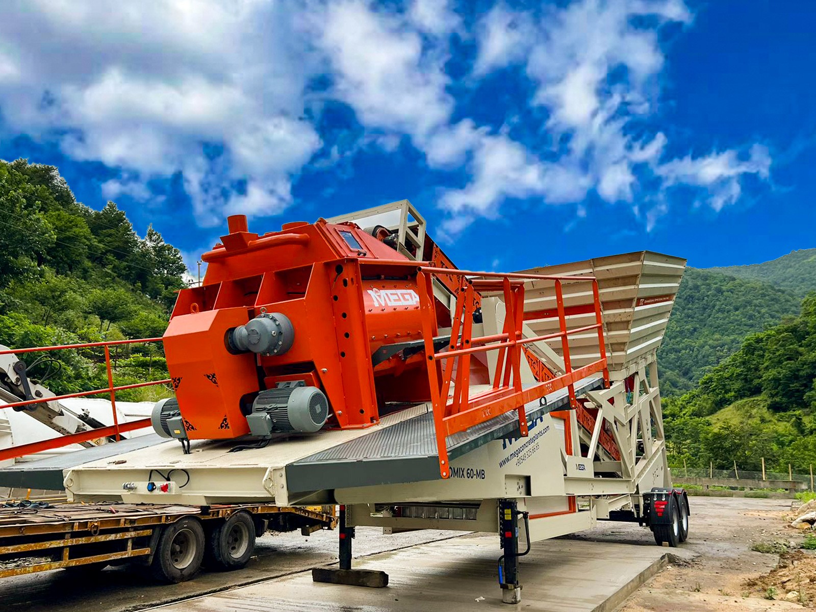 CENTRALE À BÉTON MOBILE 60 M³ À VENDRE