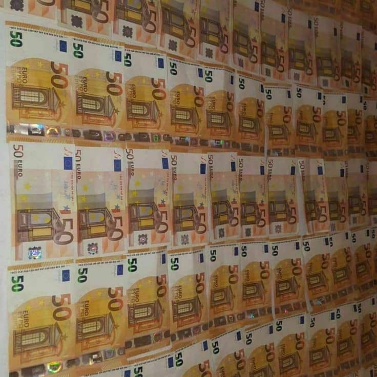 Simple efficace et surtout très sécurisé,nos produits SSD SOLUTION CHEMICAL vous aides à transformer vos billets noirs verts et autres depuis chez vous.