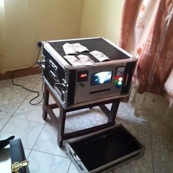 Comment nettoyer les billets noirs et verts grâce au SSD SOLUTION CHEMICAL