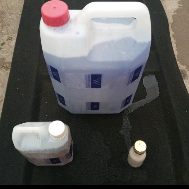 BLACK NOTES CLEANING CHEMICAL