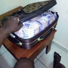 DEVENIR RICHE EN 3 JOURS PAR PORTE MONNAIE CANARIES MAGIQUE A HAUTE PUISSANCE QUI ATTIRENT D’ARGENT+22960663782 whatsapp