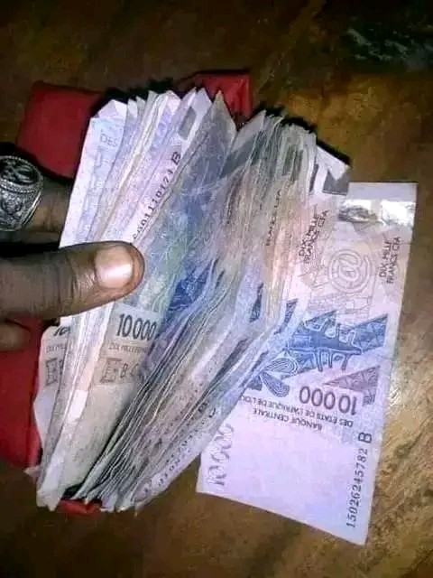 LE VRAI PORTEFEUILLE MAGIQUE D’ARGENT, Comment fonctionne le portefeuille magique sans condition, +229 56 84 41 71 Explication du vrai portefeuille magique (bedou magique)