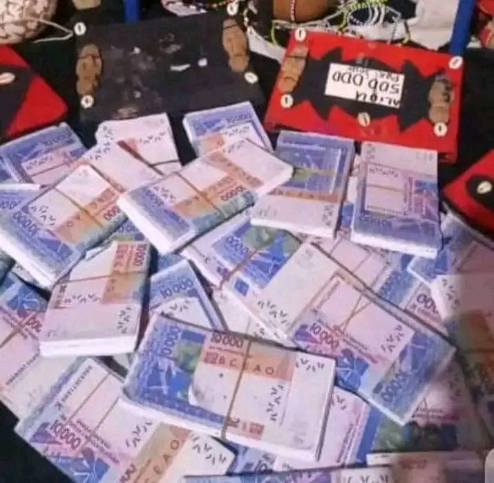 PORTEFEUILLE MAGIQUE EN EURO, EXPLICATION DU VRAI PORTEFEUILLE MAGIQUE, LE VRAI PORTEFEUILLE MAGIQUE, +229 46 94 65 21 PORTEFEUILLE MAGIQUE EN EURO ET EN DOLLARS