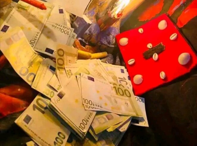 vrai portefeuille magique en euro, portefeuille magique en dollars, TEL:+229 56 84 41 71 Vrai bedou magique marabout