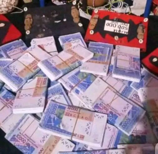 COMMENT PUIS-JE AVOIR LE VRAI PORTEFEUILLE MAGIQUE A DISTANCE ? +229 46 94 65 21 VRAI portefeuille magique Marabout au cameroun