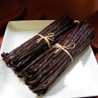 Uganda-U-vanilla-beans-200×200-1