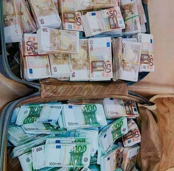 Join brotherhood occult for money ritual in Abuja +2347073050297